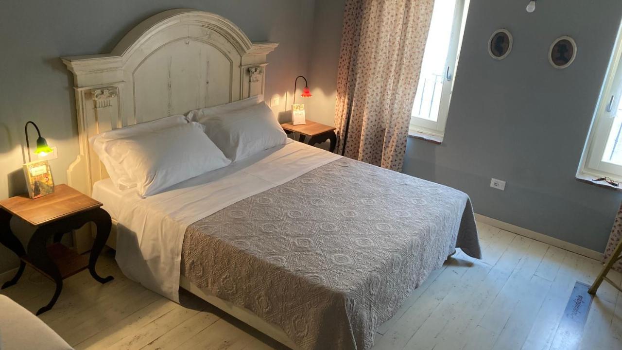 B&B Antique Maison ソアーヴェ エクステリア 写真