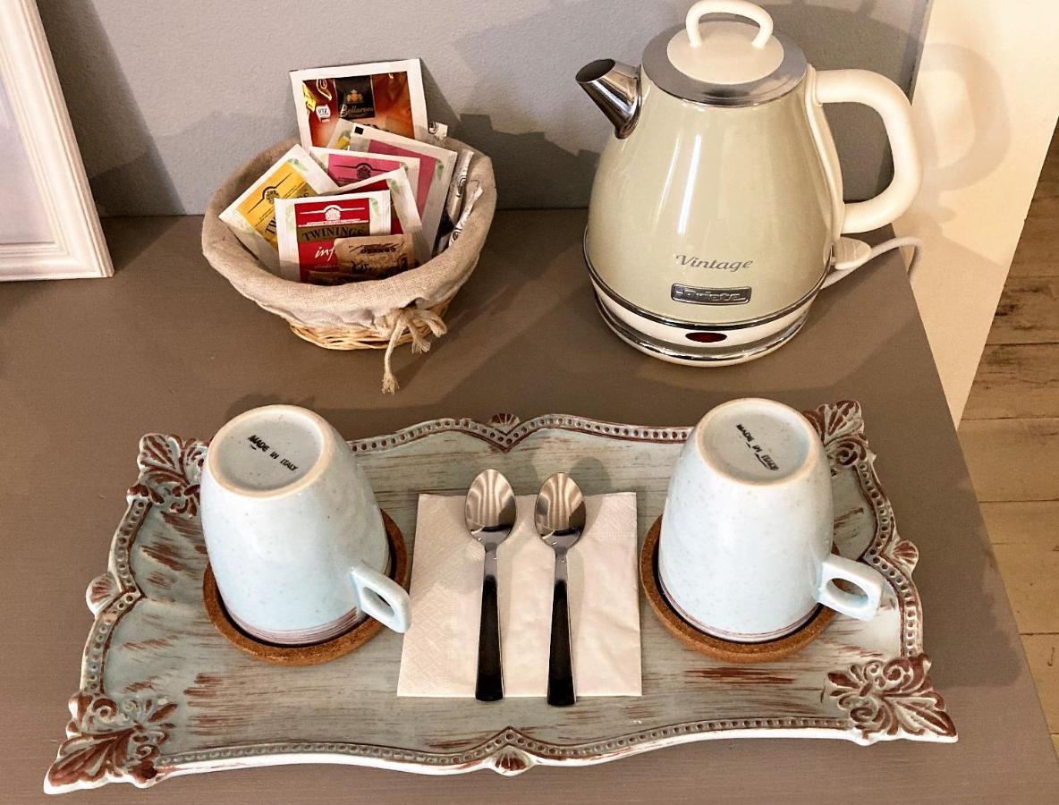 B&B Antique Maison ソアーヴェ エクステリア 写真