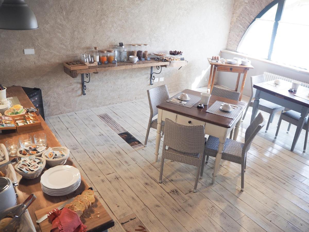 B&B Antique Maison ソアーヴェ エクステリア 写真