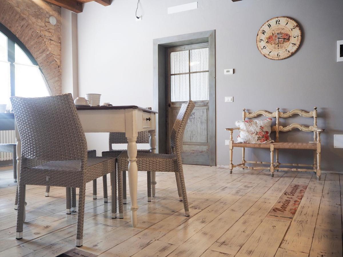 B&B Antique Maison ソアーヴェ エクステリア 写真