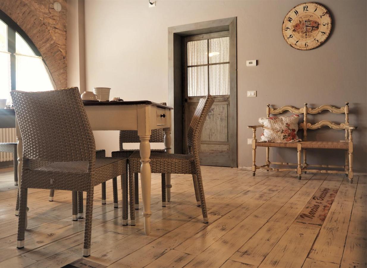 B&B Antique Maison ソアーヴェ エクステリア 写真